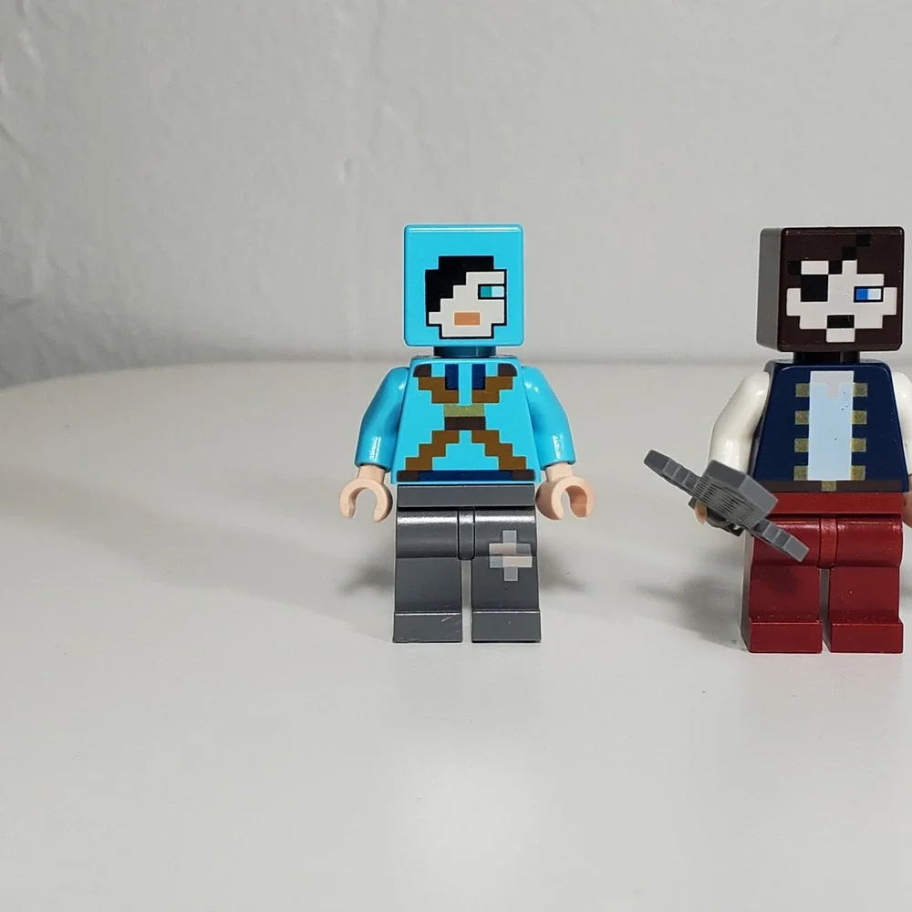 Lego Minecraft Minifigures Lot 5 Figures Armor Steve Alex Pirate Hoodie